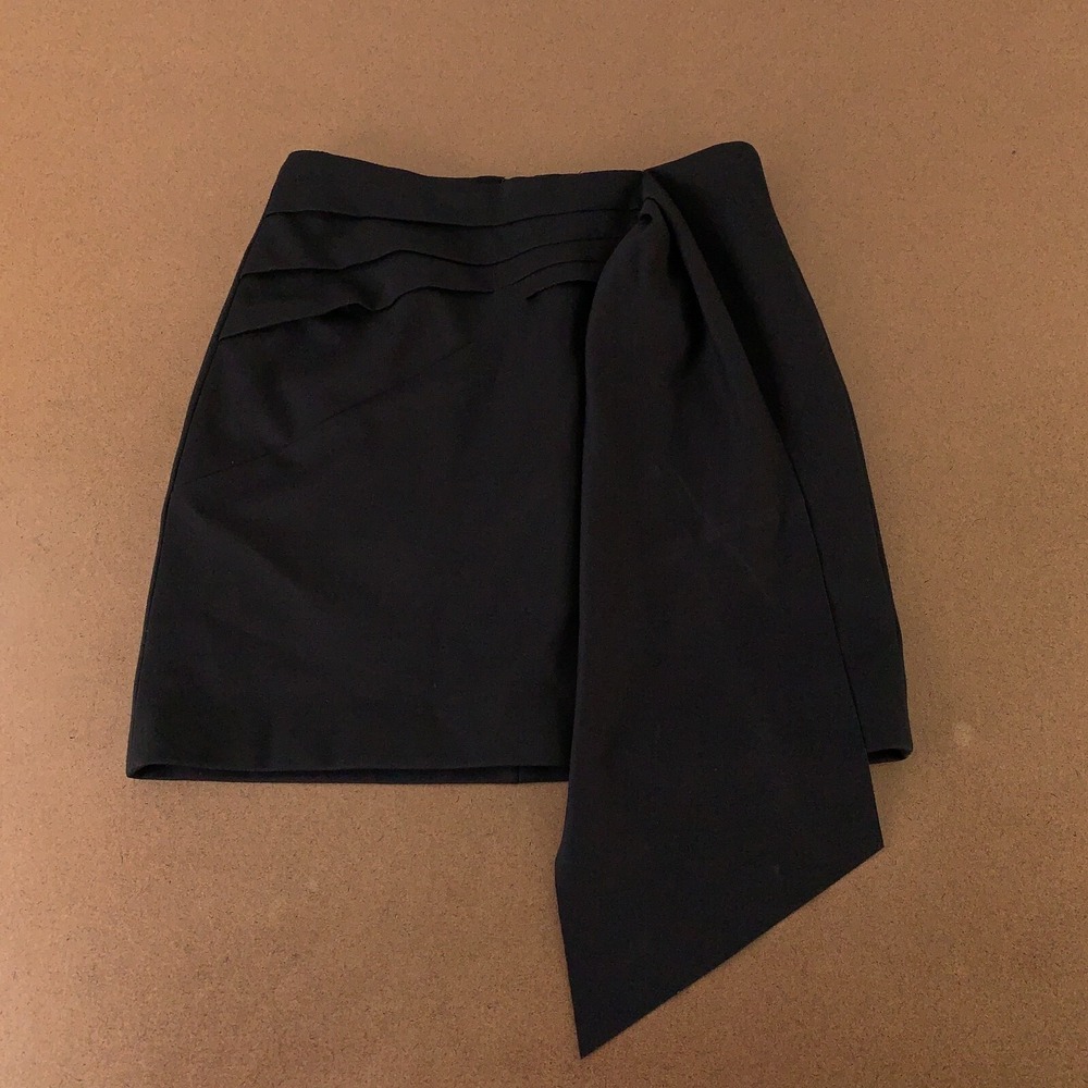 ELLIATT Women's Size Large Black Stretch Komodo Pleated Mini Skirt New
